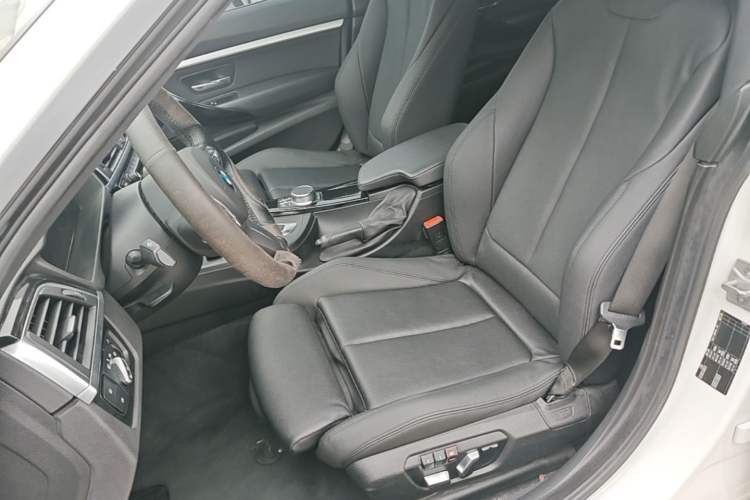 Used BMW 3 Series GT 2019 320i M Sport Package Left Front Seat