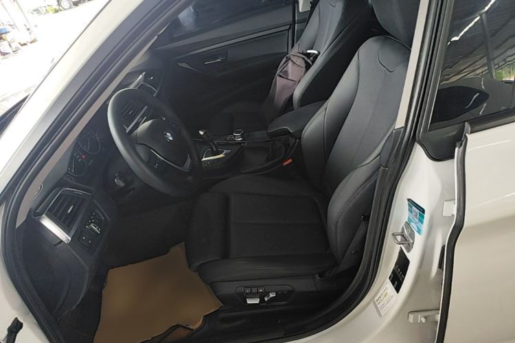 Used BMW 3 Series GT 2019 320i Sport Edition Left Front Seat