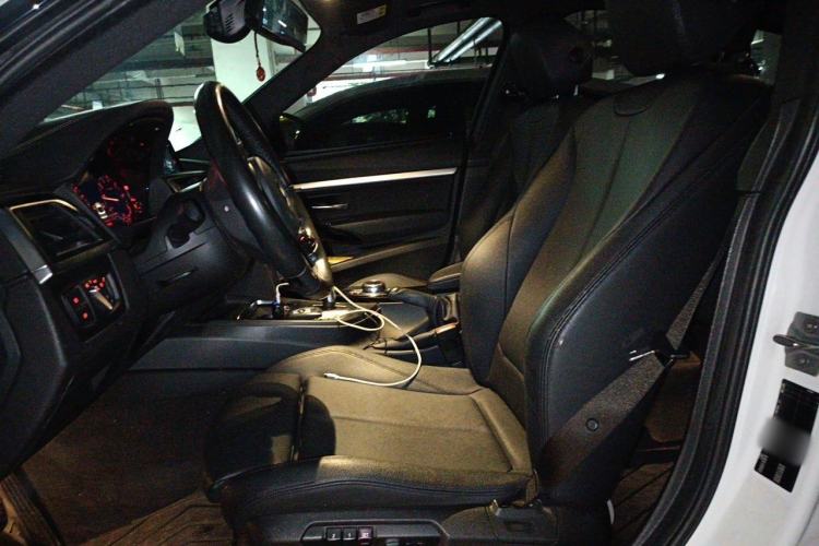 Used BMW 3 Series GT 2019 320i Sport Edition Left Front Seat