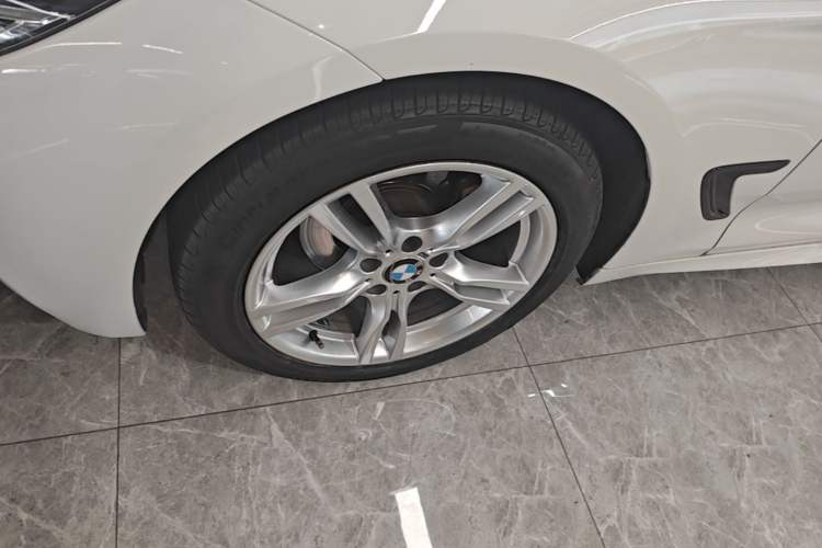 Used BMW 3 Series GT 2019 320i M Sport Left Front Wheel Hub