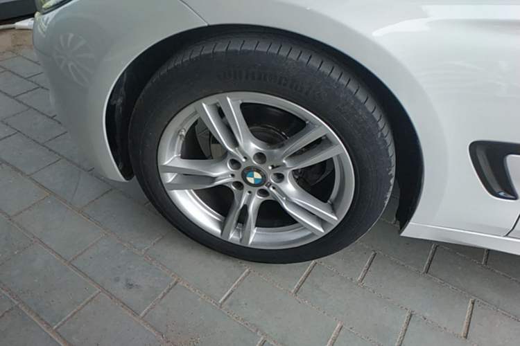 Used BMW 3 Series GT 2019 320i M Sport Package Left Front Wheel Hub