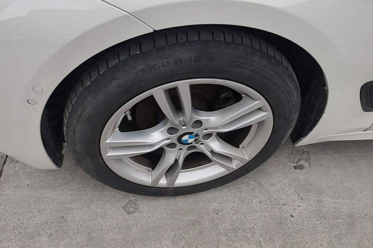 Used BMW 3 Series GT 2019 320i M Sport Package Left Front Wheel Hub