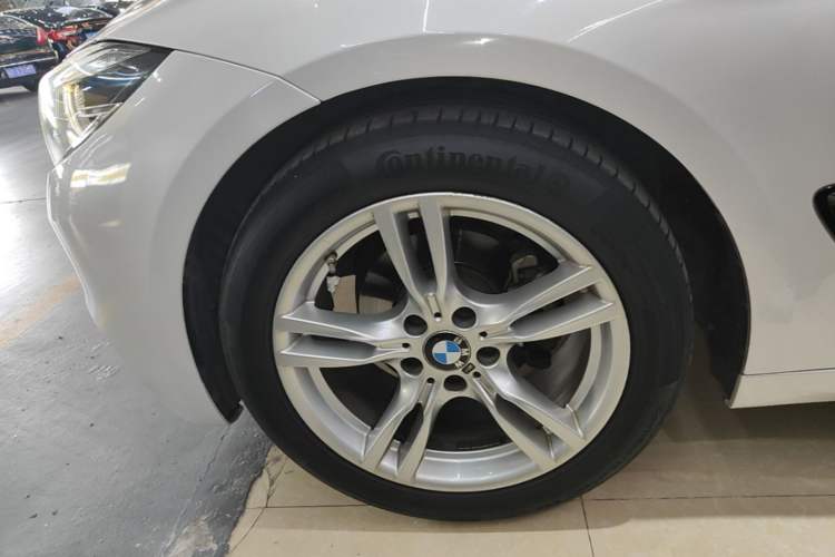 Used BMW 3 Series GT 2019 320i M Sport Package Left Front Wheel Hub