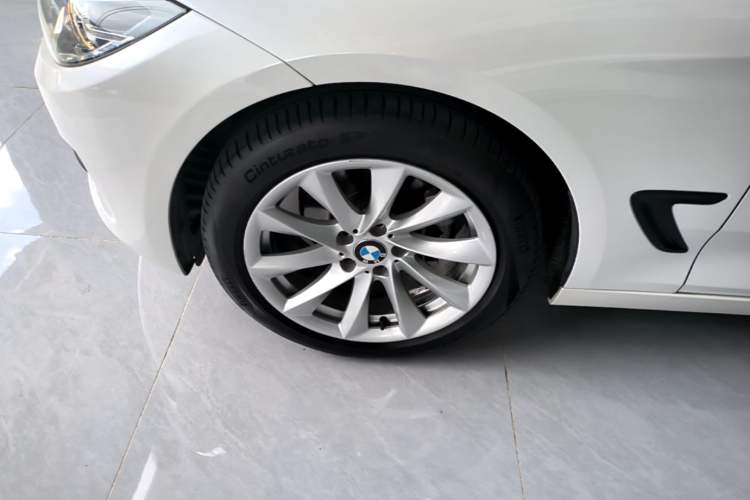 Used BMW 3 Series GT 2019 320i Sport Edition Left Front Wheel Hub