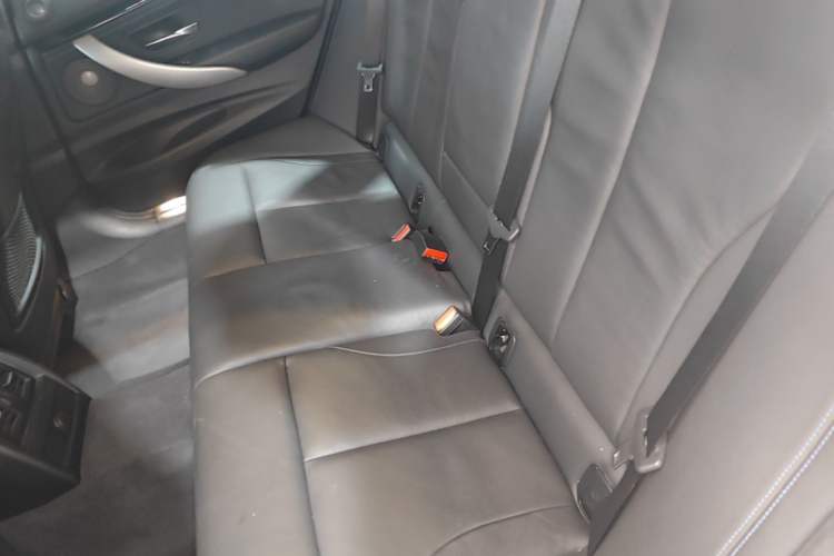 Used BMW 3 Series GT 2019 320i M Sport Left Rear Seat