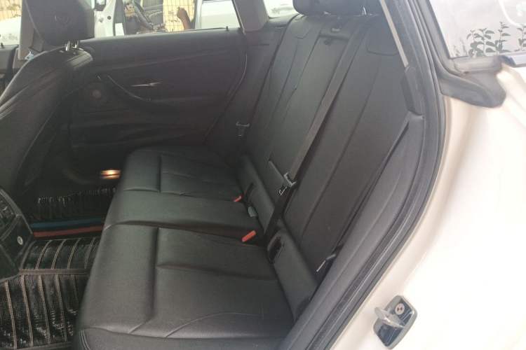 Used BMW 3 Series GT 2019 320i Sport Edition Left Rear Seat