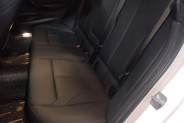Used BMW 3 Series GT 2019 320i M Sport Package Left Rear Seat