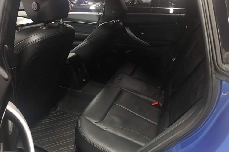 Used BMW 3 Series GT 2019 320i M Sport Left Rear Seat