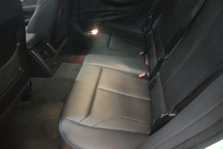 Used BMW 3 Series GT 2019 320i Sport Edition Left Rear Seat