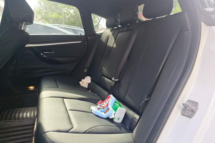 Used BMW 3 Series GT 2019 320i M Sport Package Left Rear Seat