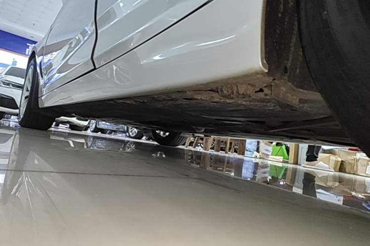 Used BMW 3 Series GT 2019 320i Sport Edition Left Side Sill