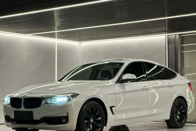 Used BMW 3 Series GT 2019 320i Sport Edition