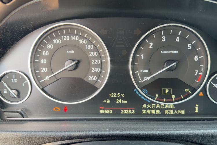 Used BMW 3 Series GT 2019 320i Sport Edition Odometer Close Up