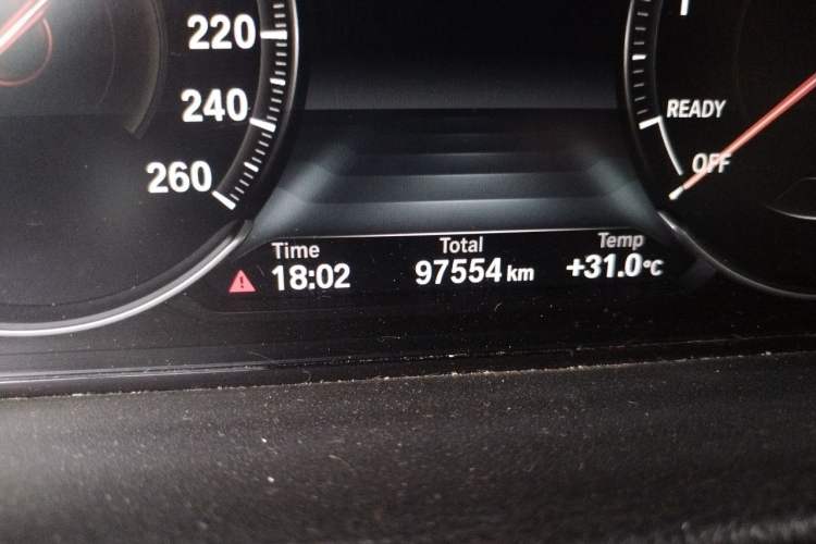 Used BMW 3 Series GT 2019 320i M Sport Night Edition Odometer Close Up