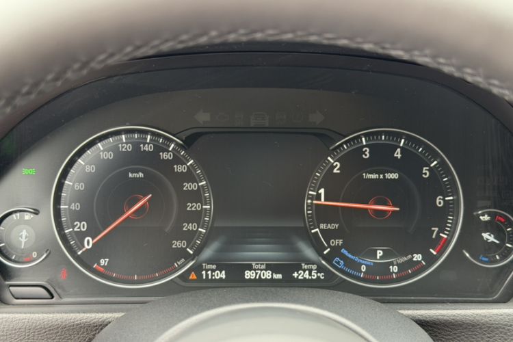 Used BMW 3 Series GT 2019 320i M Sport Night Edition Odometer Close Up