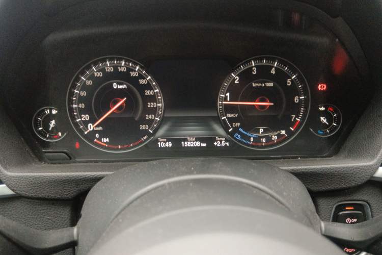 Used BMW 3 Series GT 2019 320i M Sport Package Odometer Close Up
