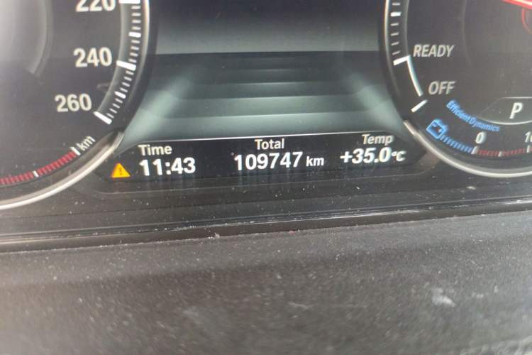 Used BMW 3 Series GT 2019 320i M Sport Package Odometer Close Up