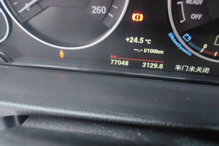 Used BMW 3 Series GT 2019 320i Sport Edition Odometer Close Up
