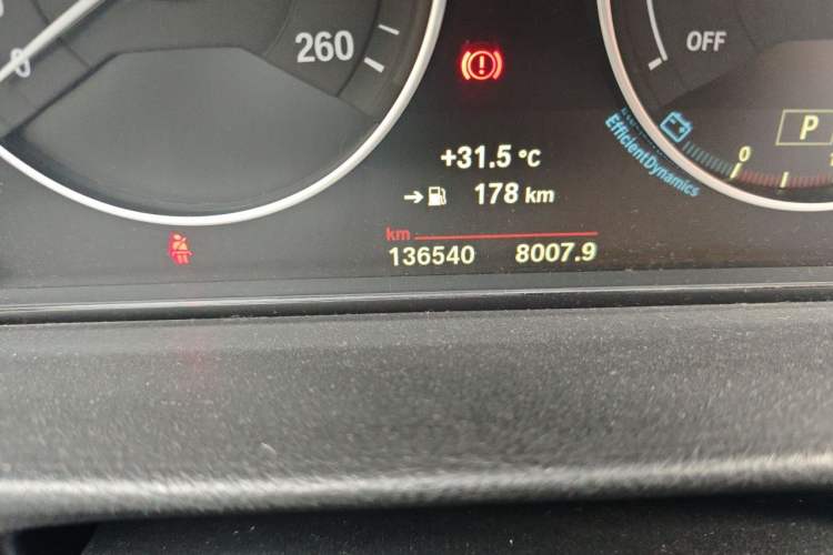 Used BMW 3 Series GT 2019 320i Sport Edition Odometer Close Up
