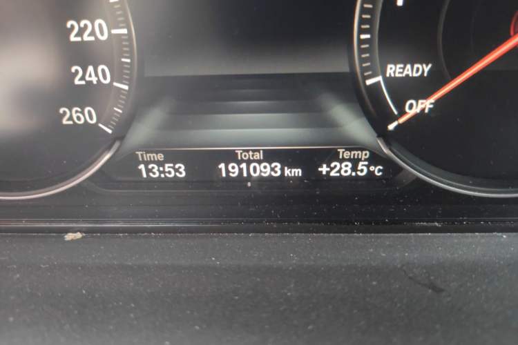 Used BMW 3 Series GT 2019 320i M Sport Package Odometer Close Up