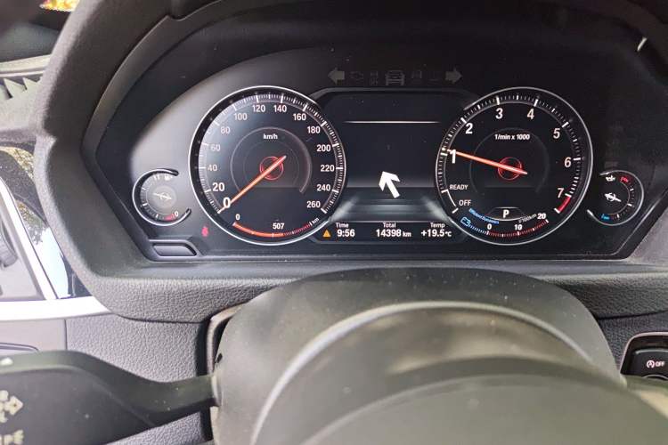 Used BMW 3 Series GT 2019 320i M Sport Night Edition Odometer Close Up