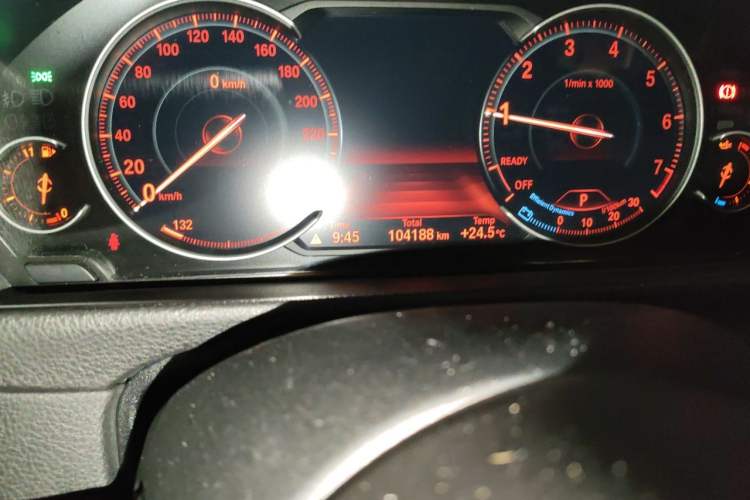 Used BMW 3 Series GT 2019 320i M Sport Night Edition Odometer Close Up