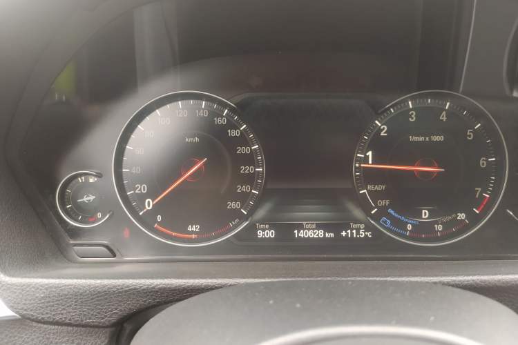Used BMW 3 Series GT 2019 320i M Sport Package Odometer Close Up