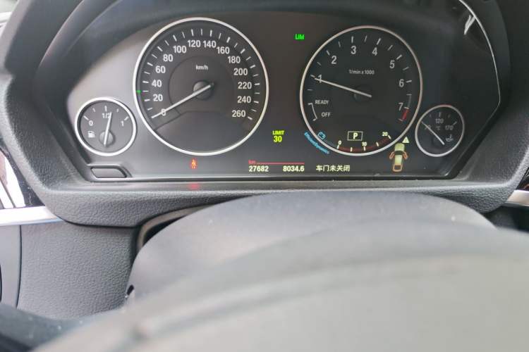 Used BMW 3 Series GT 2019 320i Sport Edition Odometer Close Up