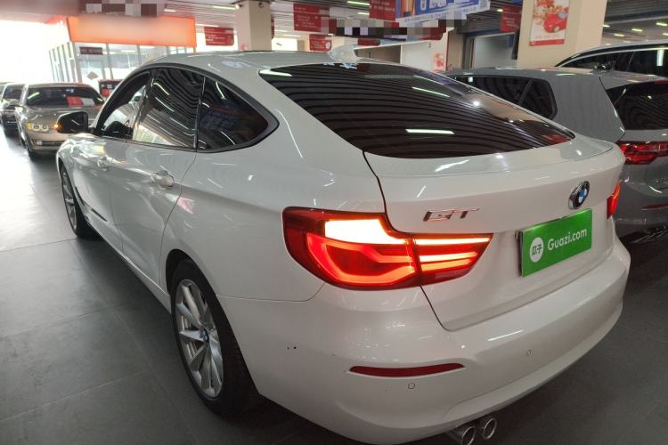 Used BMW 3 Series GT 2019 320i Sport Edition Rear Left 45 Deg