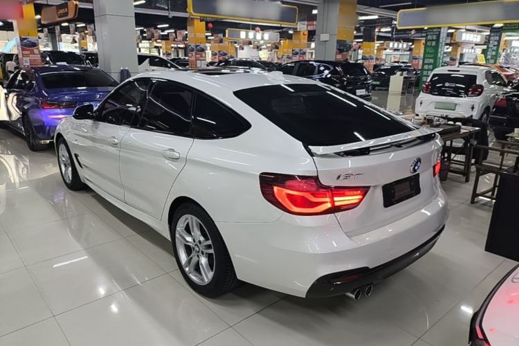Used BMW 3 Series GT 2019 320i M Sport Package Rear Left 45 Deg