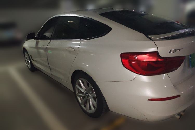 Used BMW 3 Series GT 2019 320i Sport Edition Rear Left 45 Deg