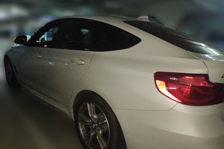 Used BMW 3 Series GT 2019 320i M Sport Package Rear Left 45 Deg