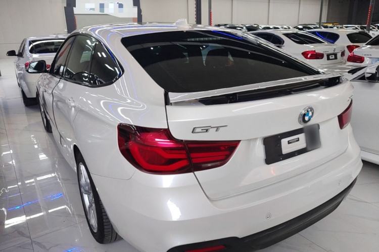 Used BMW 3 Series GT 2019 320i M Sport Package Rear Left 45 Deg