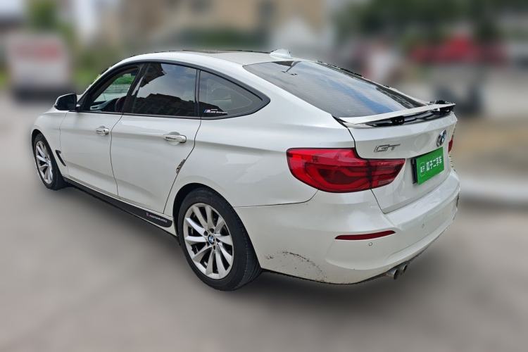 Used BMW 3 Series GT 2019 320i Sport Edition Rear Left 45 Deg