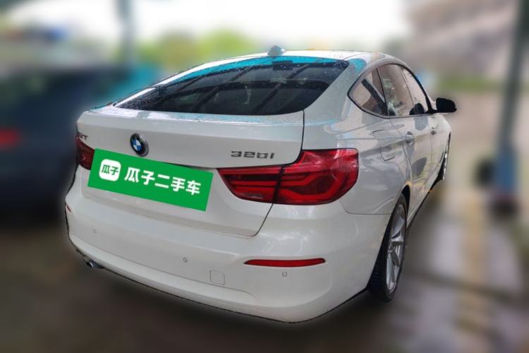 Used BMW 3 Series GT 2019 320i Sport Edition Rear Right 45 Deg