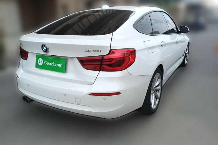 Used BMW 3 Series GT 2019 320i Sport Edition Rear Right 45 Deg