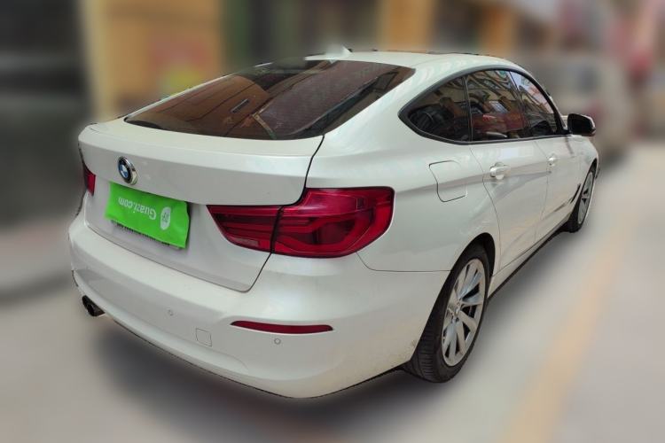 Used BMW 3 Series GT 2019 320i Sport Edition Rear Right 45 Deg