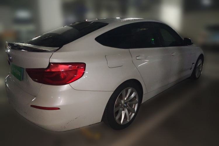 Used BMW 3 Series GT 2019 320i Sport Edition Rear Right 45 Deg