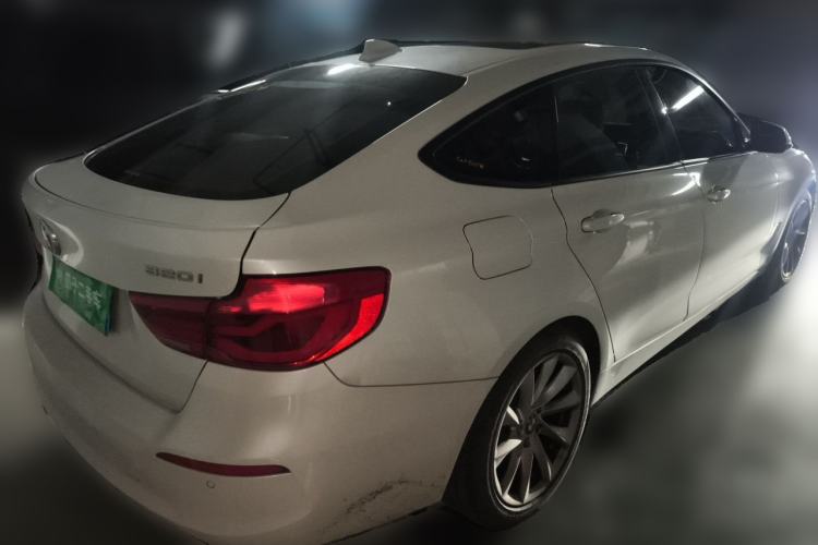 Used BMW 3 Series GT 2019 320i Sport Edition Rear Right 45 Deg