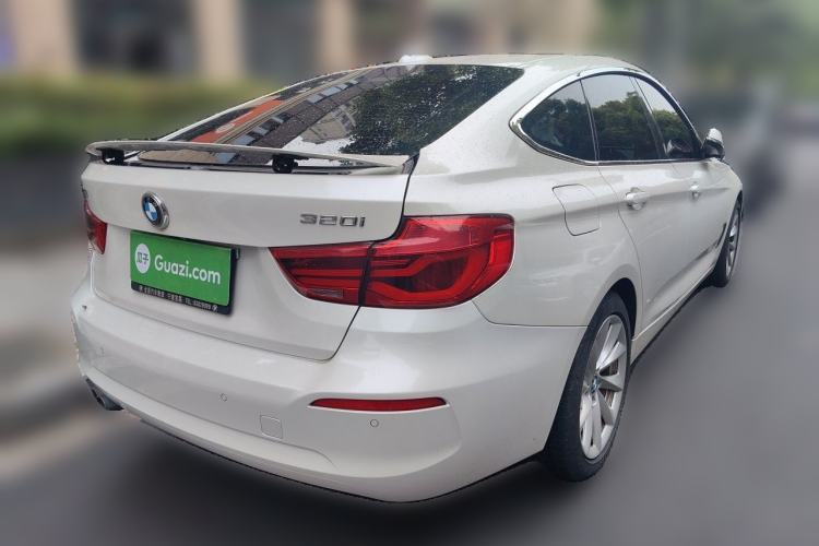 Used BMW 3 Series GT 2019 320i Sport Edition Rear Right 45 Deg