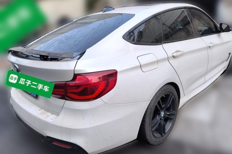 Used BMW 3 Series GT 2019 320i M Sport Rear Right 45 Deg