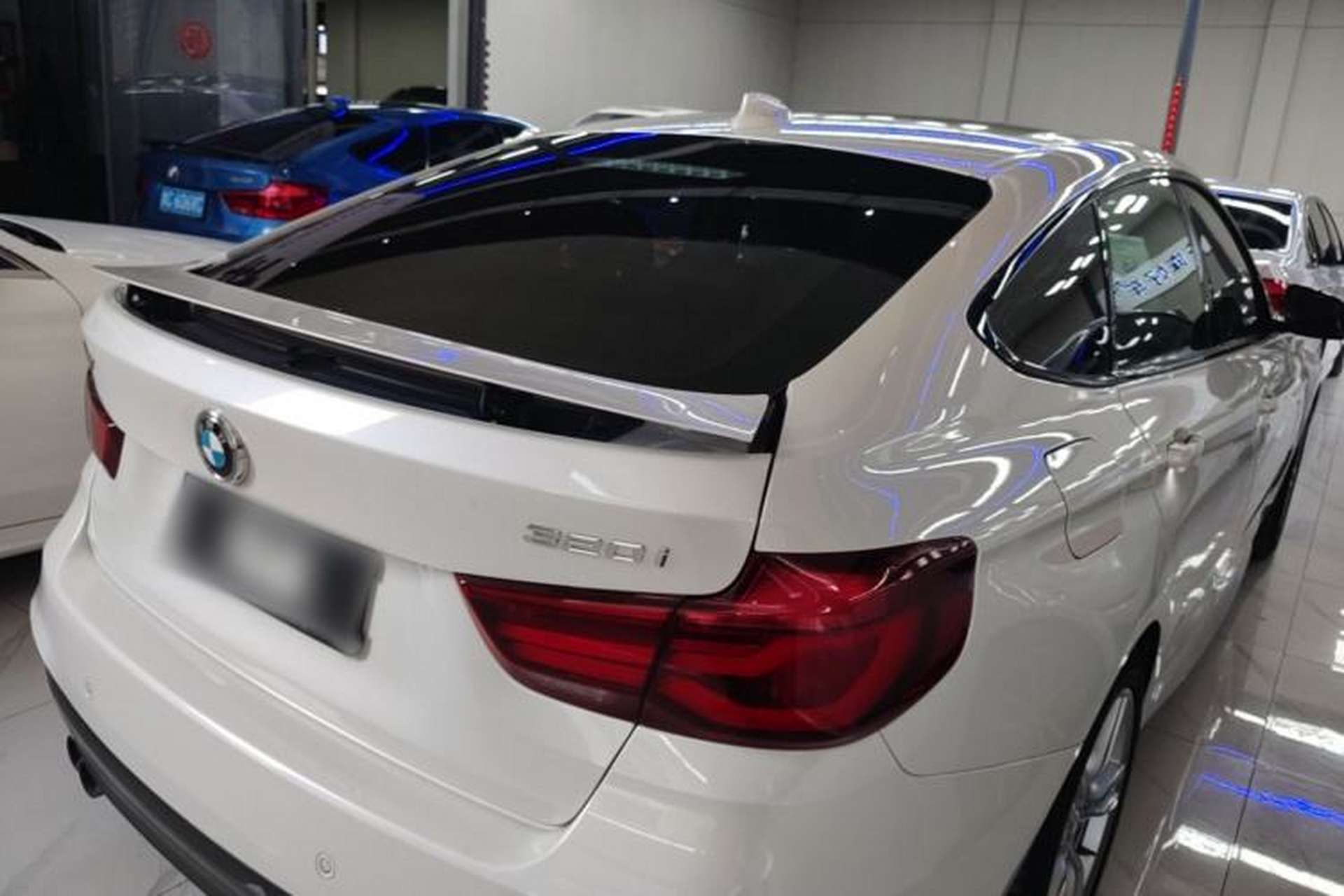 Used BMW 3 Series GT 2019 320i M Sport Package Rear Right 45 Deg