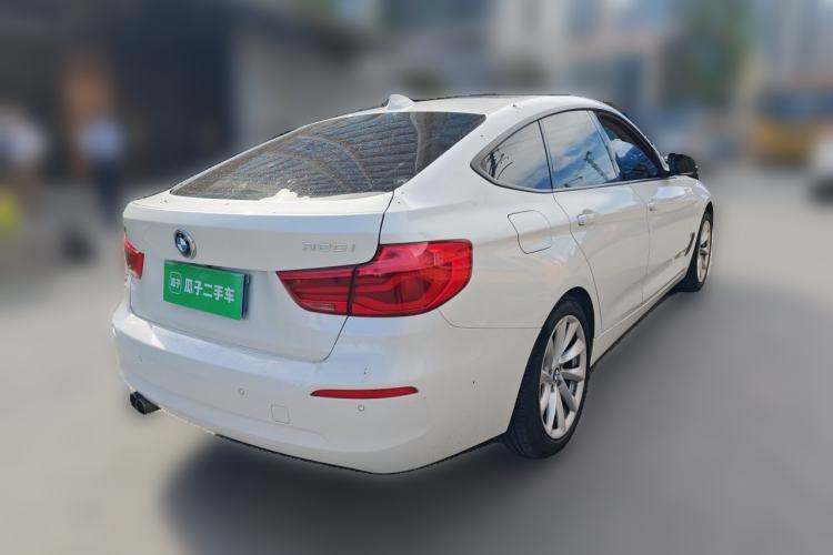 Used BMW 3 Series GT 2019 320i Sport Edition Rear Right 45 Deg