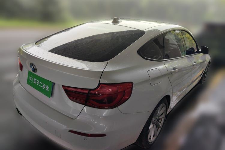 Used BMW 3 Series GT 2019 320i Sport Edition Rear Right 45 Deg
