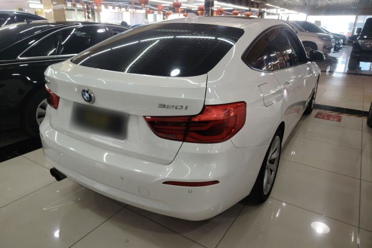 Used BMW 3 Series GT 2019 320i Sport Edition Rear Right 45 Deg