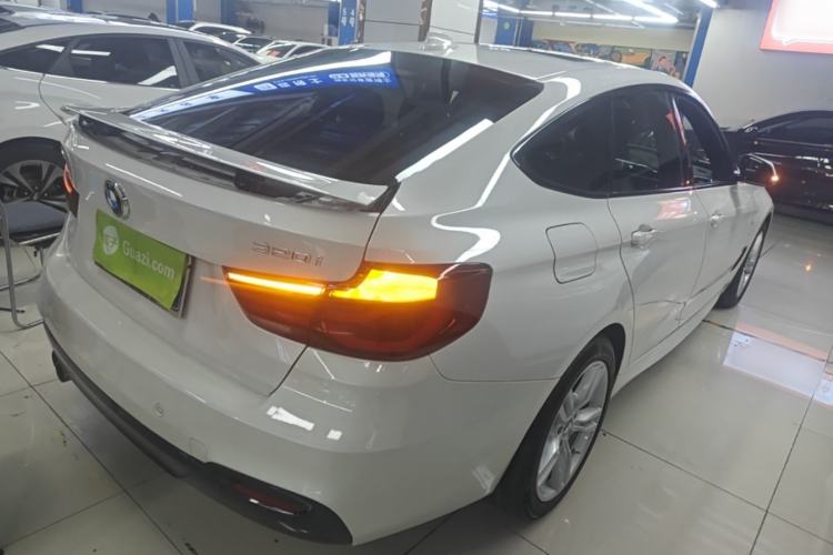 Used BMW 3 Series GT 2019 320i M Sport Package Rear Right 45 Deg