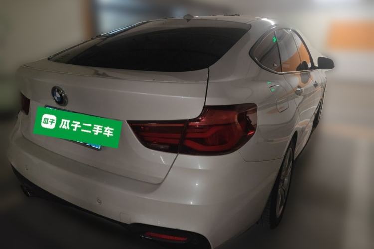 Used BMW 3 Series GT 2019 320i M Sport Package Rear Right 45 Deg
