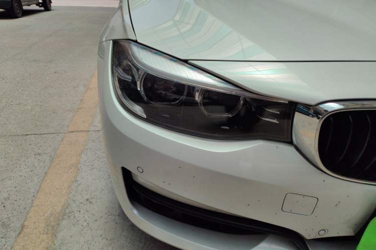 Used BMW 3 Series GT 2019 320i Sport Edition Right Front Headlight