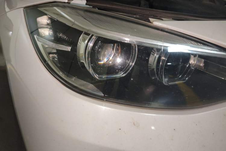 Used BMW 3 Series GT 2019 320i M Sport Package Right Front Headlight