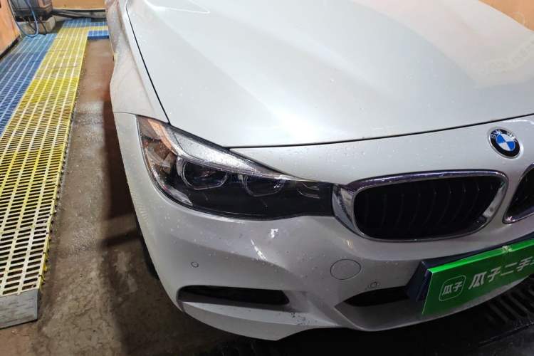 Used BMW 3 Series GT 2019 320i M Sport Package Right Front Headlight